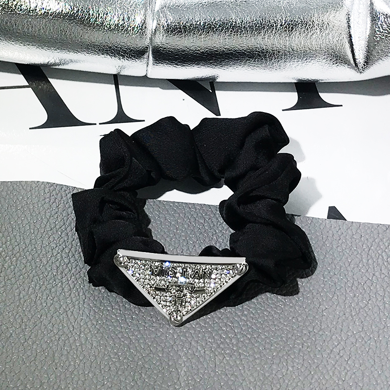 Diamond-Studded Inverted Triangle Hair Tie for Women - Trendy French Style Hair Band, High-End 2025 Hair Accessory Diamond-Studded Inverted Triangle Hair Tie for Women - Trendy French Style Hair Band, High-End 2025 Hair Accessory