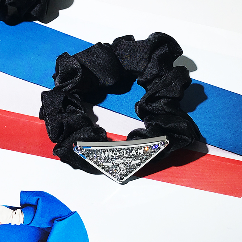 Diamond-Studded Inverted Triangle Hair Tie for Women - Trendy French Style Hair Band, High-End 2025 Hair Accessory