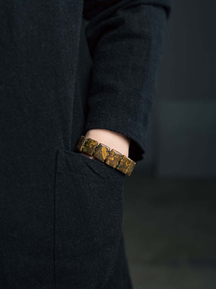 Double-Layer Retro Agate Candy Stone Bracelet for Women and Men - Trendy Versatile Design for Unique Style Double-Layer Retro Agate Candy Stone Bracelet for Women and Men - Trendy Versatile Design for Unique Style