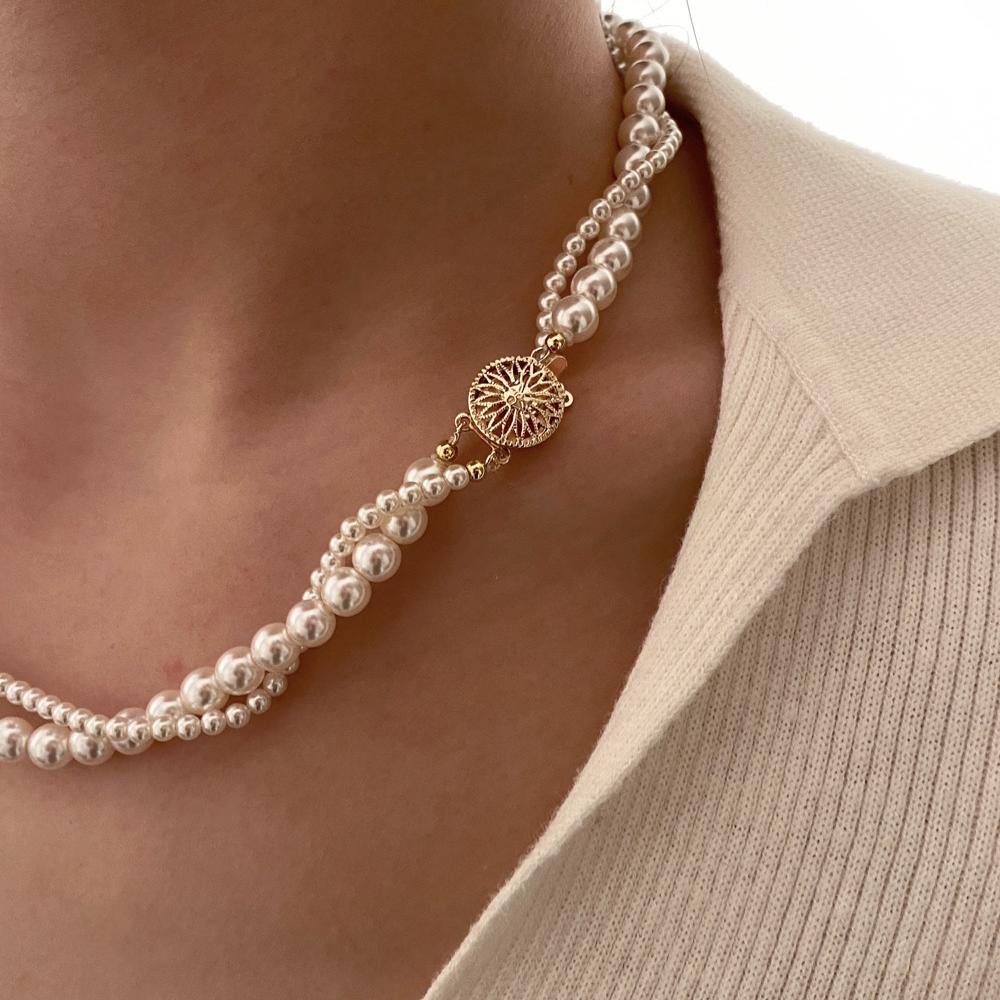 Double Layer Twisted Pearl Necklace for Women - Cold Light Layered Choker, Elegant Fashion Accessory, Perfect for 90s and Y2K Styles