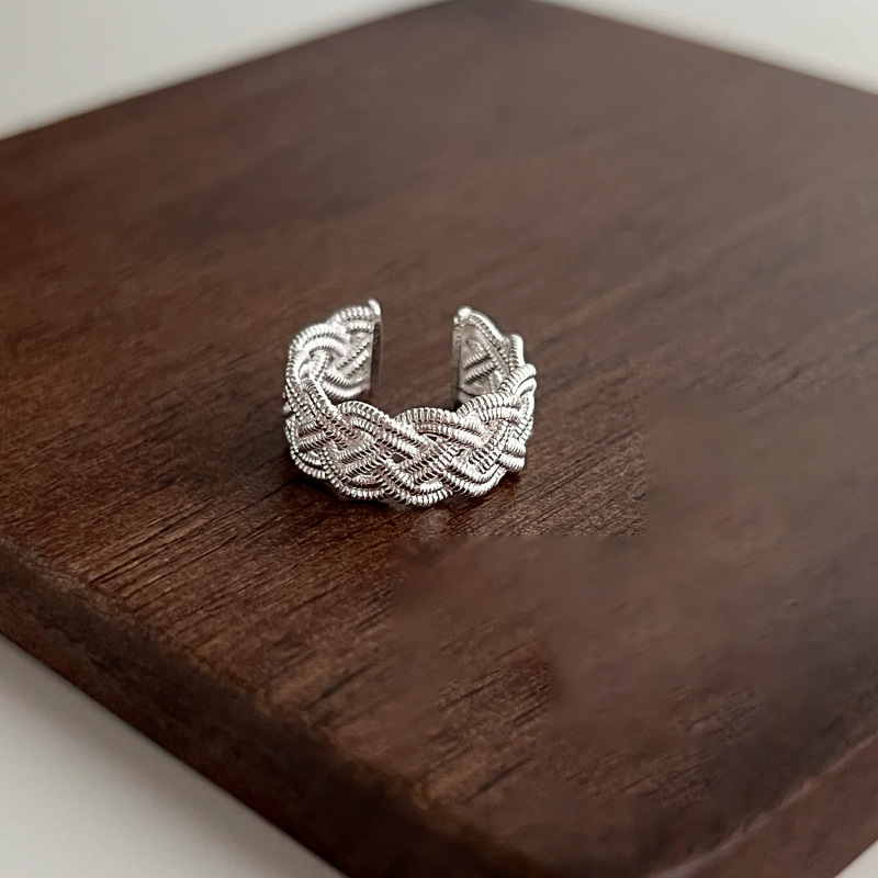 Double-Layer Woven Ear Clips for Women - Exquisite Retro Niche Design Earrings, 2025 Fashion Statement Double-Layer Woven Ear Clips for Women - Exquisite Retro Niche Design Earrings, 2025 Fashion Statement