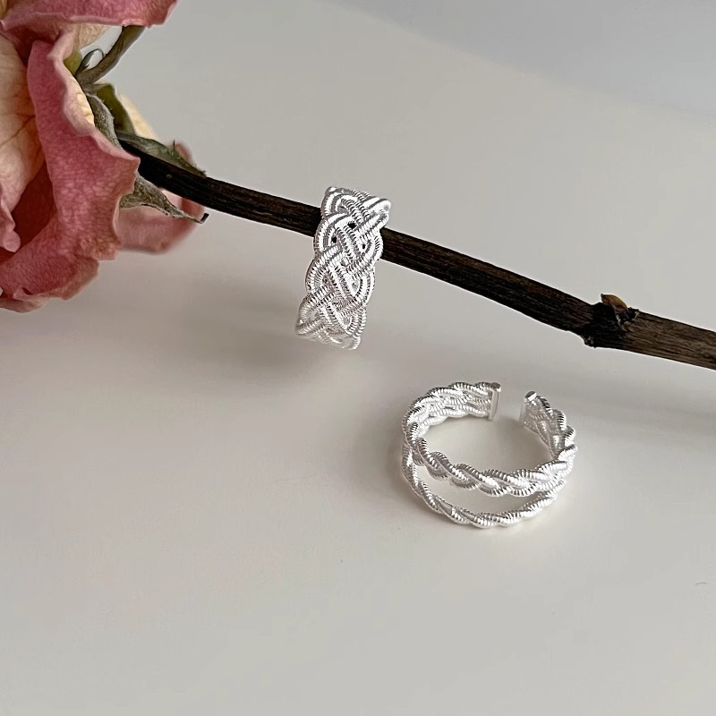 Double-Layer Woven Ear Clips for Women - Exquisite Retro Niche Design Earrings, 2025 Fashion Statement Double-Layer Woven Ear Clips for Women - Exquisite Retro Niche Design Earrings, 2025 Fashion Statement