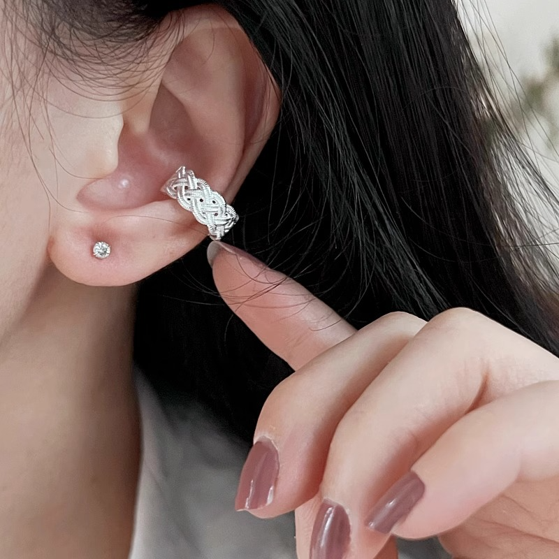 Double-Layer Woven Ear Clips for Women - Exquisite Retro Niche Design Earrings, 2025 Fashion Statement Double-Layer Woven Ear Clips for Women - Exquisite Retro Niche Design Earrings, 2025 Fashion Statement