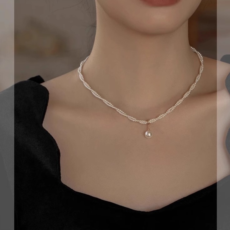 Double-Layered Pearl Necklace for Women, High-End Clavicle Chain, Elegant Fashion Jewelry, Chic Layered Neck Chain Double-Layered Pearl Necklace for Women, High-End Clavicle Chain, Elegant Fashion Jewelry, Chic Layered Neck Chain