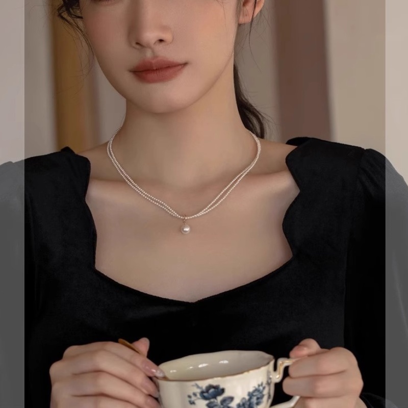 Double-Layered Pearl Necklace for Women, High-End Clavicle Chain, Elegant Fashion Jewelry, Chic Layered Neck Chain Double-Layered Pearl Necklace for Women, High-End Clavicle Chain, Elegant Fashion Jewelry, Chic Layered Neck Chain