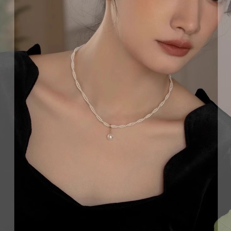 Double-Layered Pearl Necklace for Women, High-End Clavicle Chain, Elegant Fashion Jewelry, Chic Layered Neck Chain Double-Layered Pearl Necklace for Women, High-End Clavicle Chain, Elegant Fashion Jewelry, Chic Layered Neck Chain