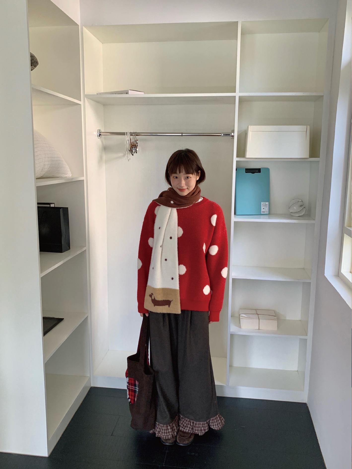 Double-Sided Polka Dot Scarf for Autumn & Winter - Cute Warm Neck Scarf, Puppy Gallery Design, Stylish Accessory for Cozy Outfits Double-Sided Polka Dot Scarf for Autumn & Winter - Cute Warm Neck Scarf, Puppy Gallery Design, Stylish Accessory for Cozy Outfits