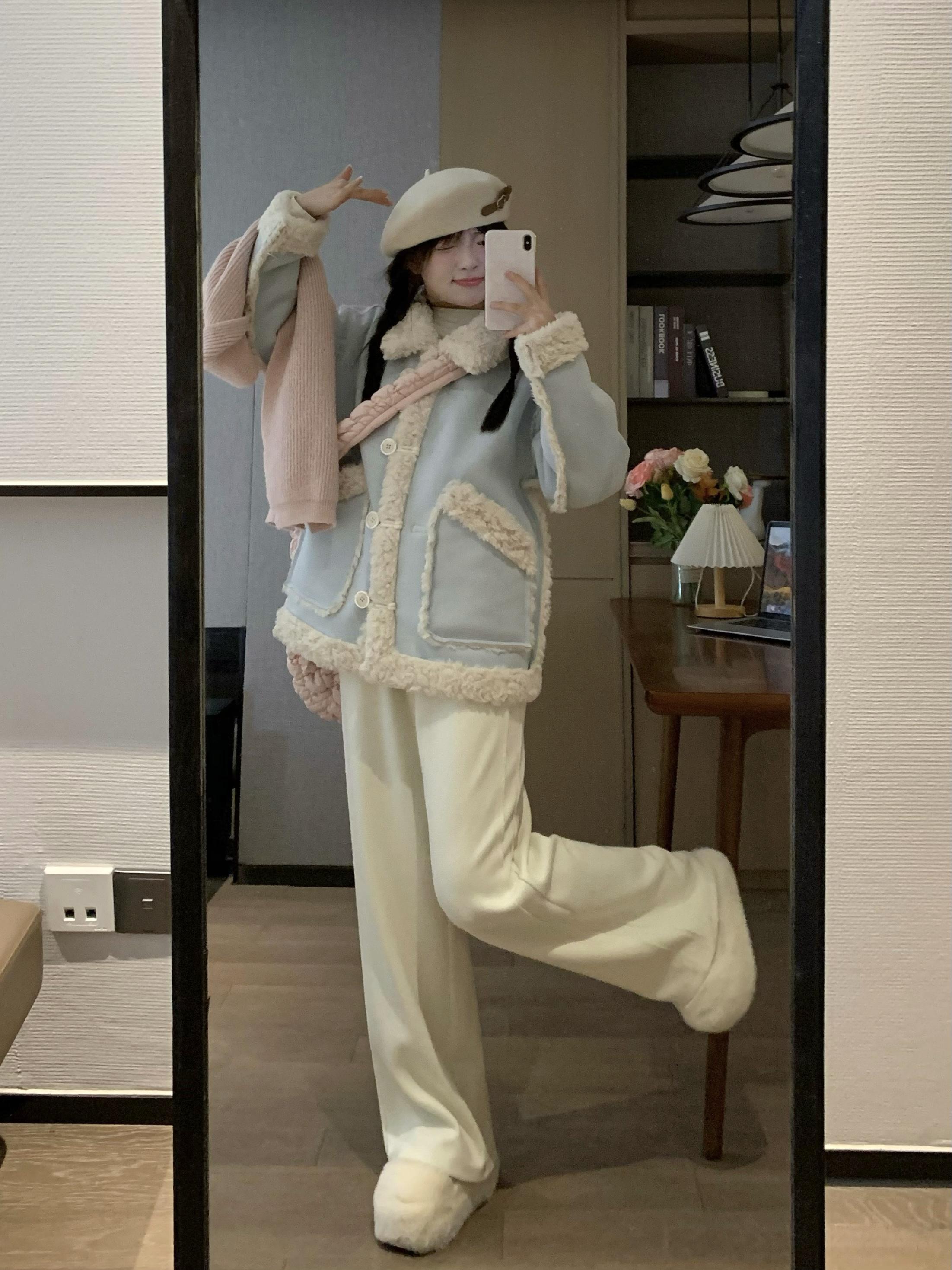 Double-Sided Suede Blue Shearling Warm Fur Coat for Women - Early Spring Fashion, Thick Layered Design, Cozy Outerwear Double-Sided Suede Blue Shearling Warm Fur Coat for Women - Early Spring Fashion, Thick Layered Design, Cozy Outerwear