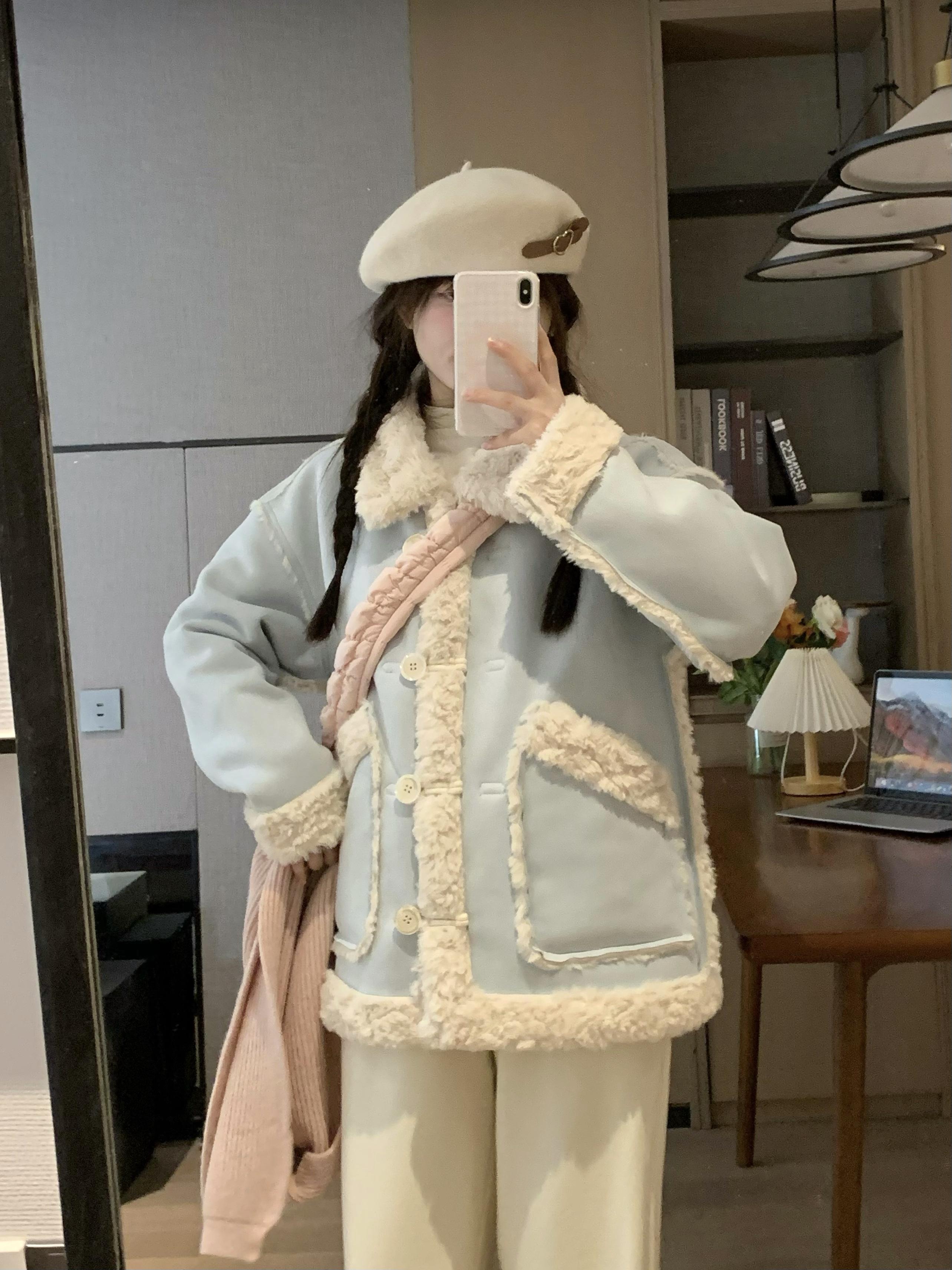 Double-Sided Suede Blue Shearling Warm Fur Coat for Women - Early Spring Fashion, Thick Layered Design, Cozy Outerwear Double-Sided Suede Blue Shearling Warm Fur Coat for Women - Early Spring Fashion, Thick Layered Design, Cozy Outerwear