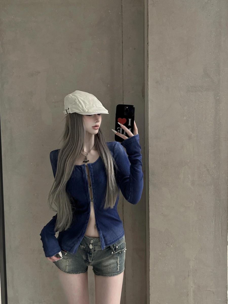 Eccentric American Style Low-Waist Ripped Denim Shorts - Flattering A-Line Sexy Hot Pants for Versatile Summer Fashion Eccentric American Style Low-Waist Ripped Denim Shorts - Flattering A-Line Sexy Hot Pants for Versatile Summer Fashion