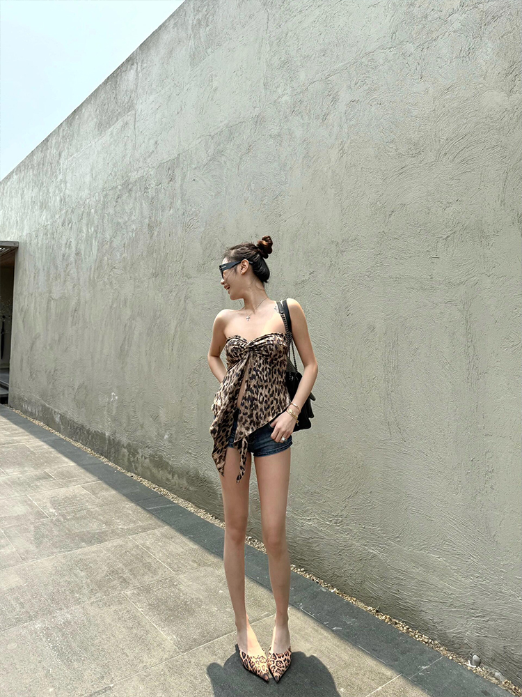 Eccentric Off-Shoulder Leopard Print Camisole Top - Retro Slim-Fit Versatile Women's Short Top - Y2K Fashion Favorite Eccentric Off-Shoulder Leopard Print Camisole Top - Retro Slim-Fit Versatile Women's Short Top - Y2K Fashion Favorite