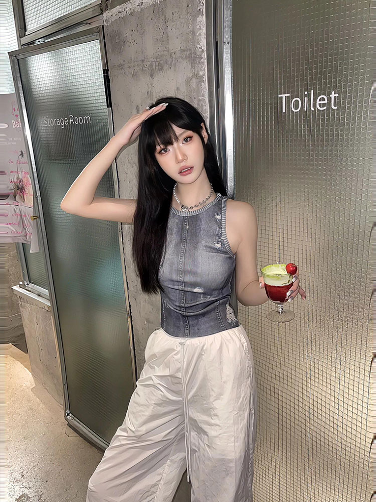 Eccentric Retro Ripped Sleeveless Vest - Slim Fit Cropped Belly-Baring Top for Women, Y2K Style Fashion Eccentric Retro Ripped Sleeveless Vest - Slim Fit Cropped Belly-Baring Top for Women, Y2K Style Fashion