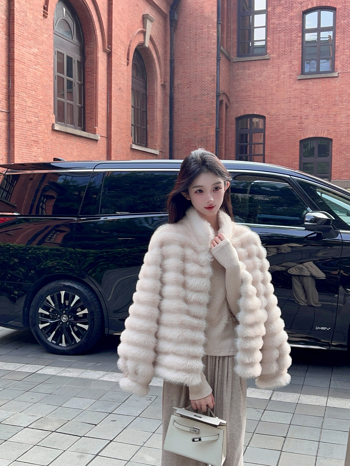 Eco-Friendly Women's Short Coat in Mink Fur with Suede Lining - Winter Fashion, Chic and Cozy Style Eco-Friendly Women's Short Coat in Mink Fur with Suede Lining - Winter Fashion, Chic and Cozy Style