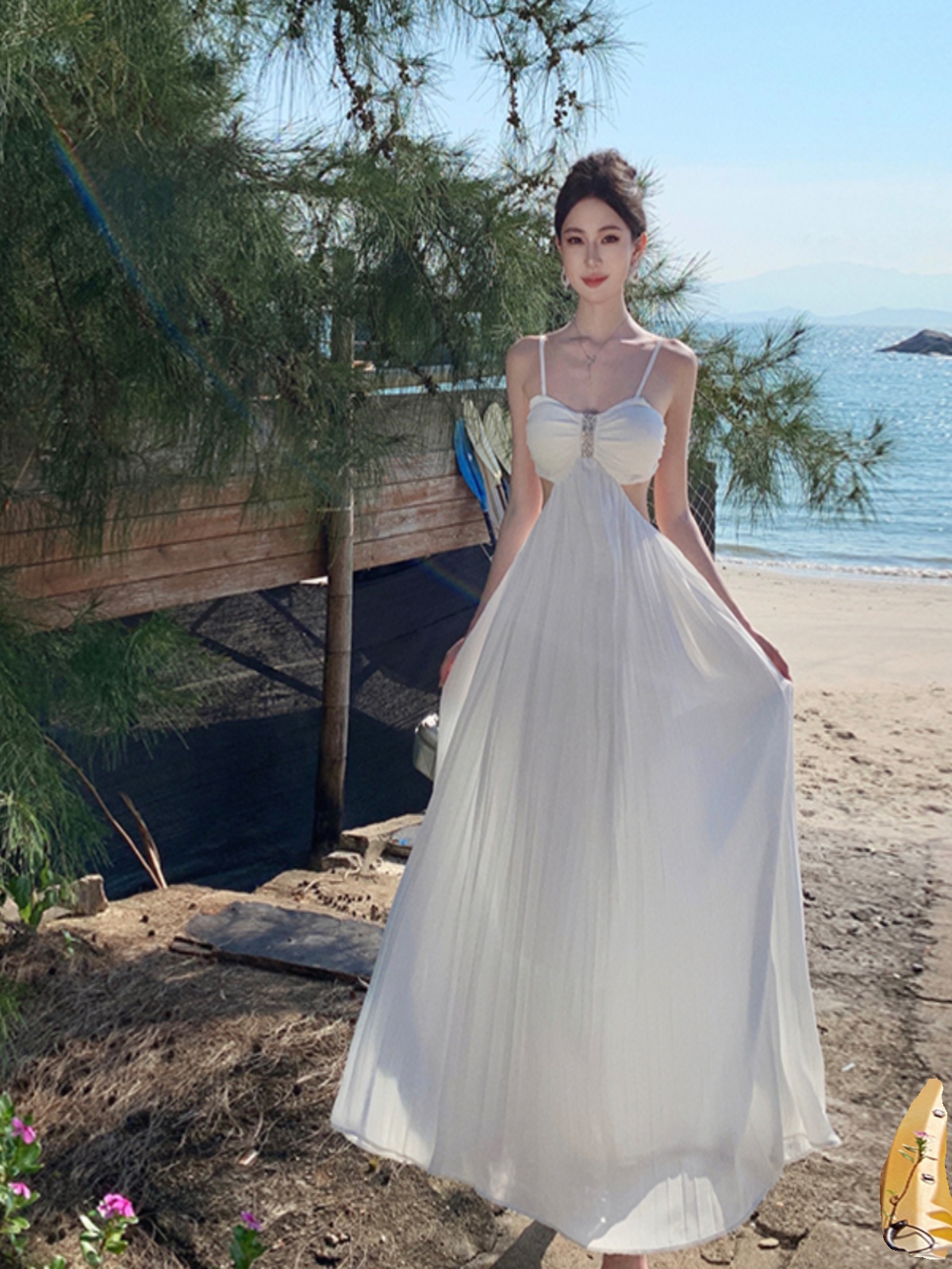 Elegant Backless White Spaghetti Strap Long Dress for Beach Vacation - Slimming, Height-Enhancing, Flowing Design, Perfect for Summer Events Elegant Backless White Spaghetti Strap Long Dress for Beach Vacation - Slimming, Height-Enhancing, Flowing Design, Perfect for Summer Events