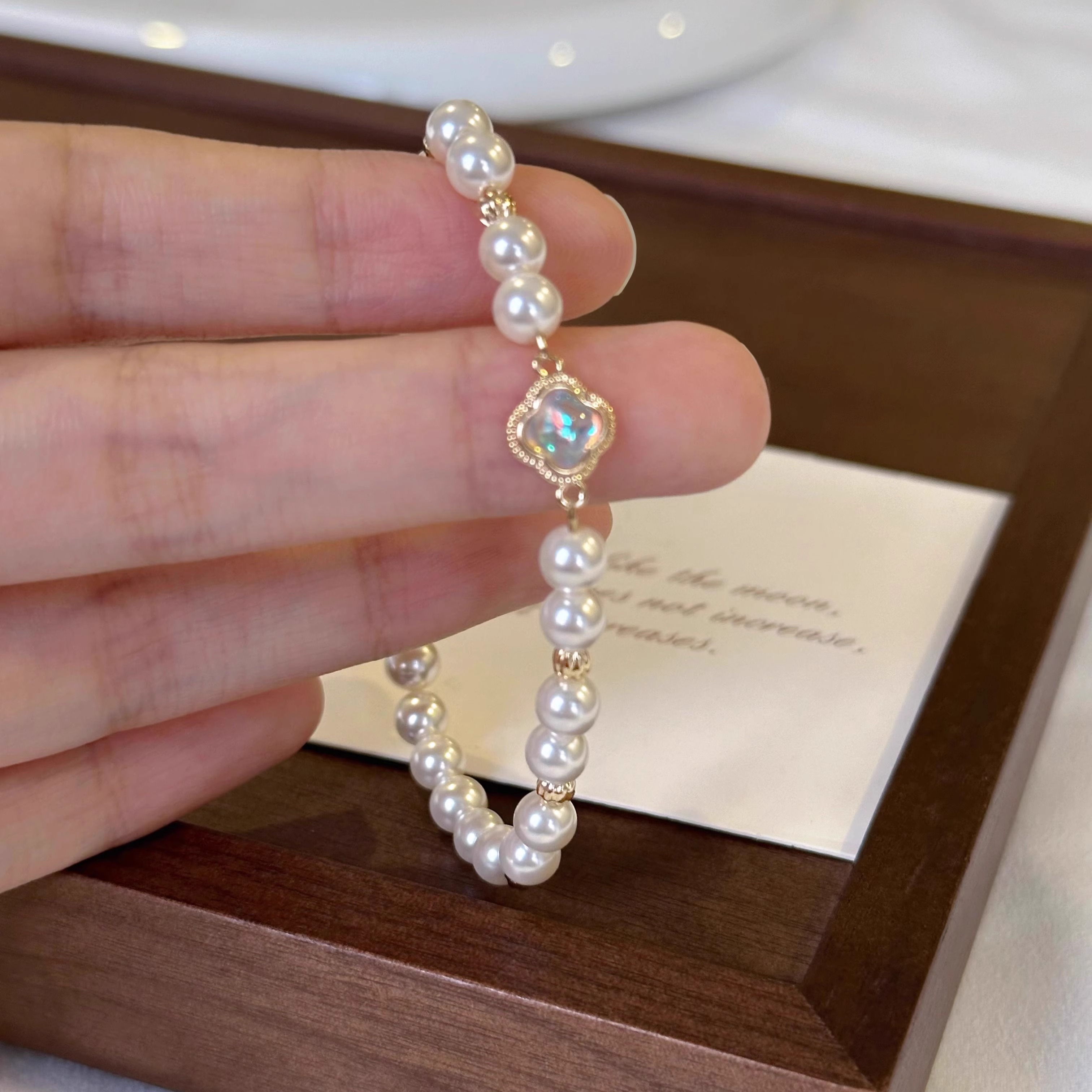 Elegant Baroque Pearl Bracelet for Women - High-End Four-Leaf Clover Design, Classy French Style Jewelry Accessory