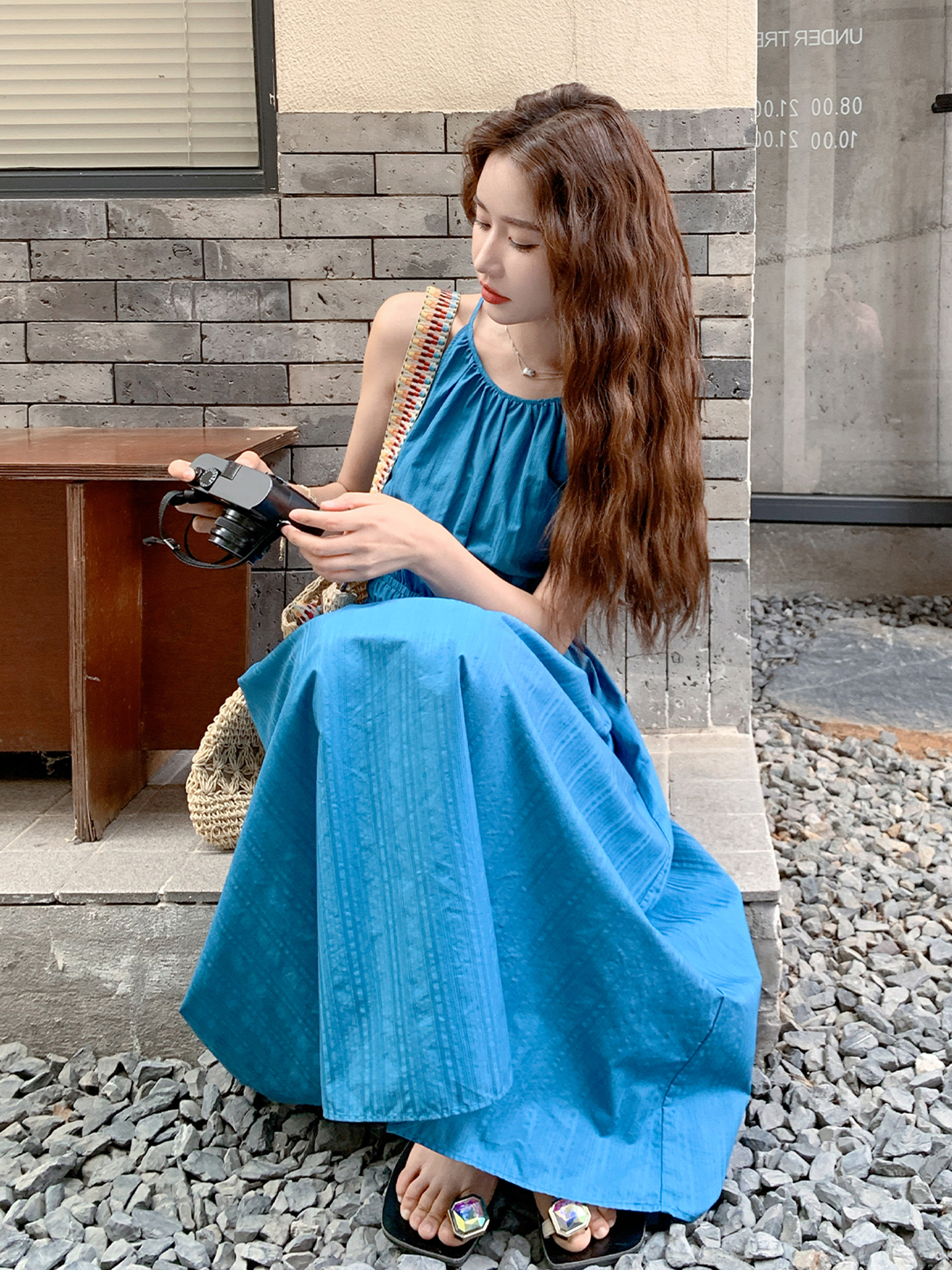 Elegant Blue Halter Neck Dress for Women - 2025 Summer Trend, Waist-Cinching, Slimming Long Skirt, Perfect for Special Occasions Elegant Blue Halter Neck Dress for Women - 2025 Summer Trend, Waist-Cinching, Slimming Long Skirt, Perfect for Special Occasions
