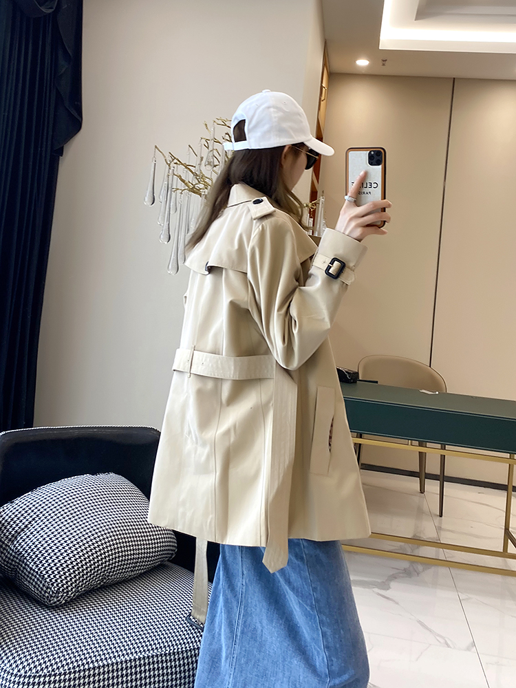 Elegant British Classic Mid-Length Trench Coat for Women - Double-Breasted, Lapel, Shoulder Epaulet, Waist Belt, Autumn Style