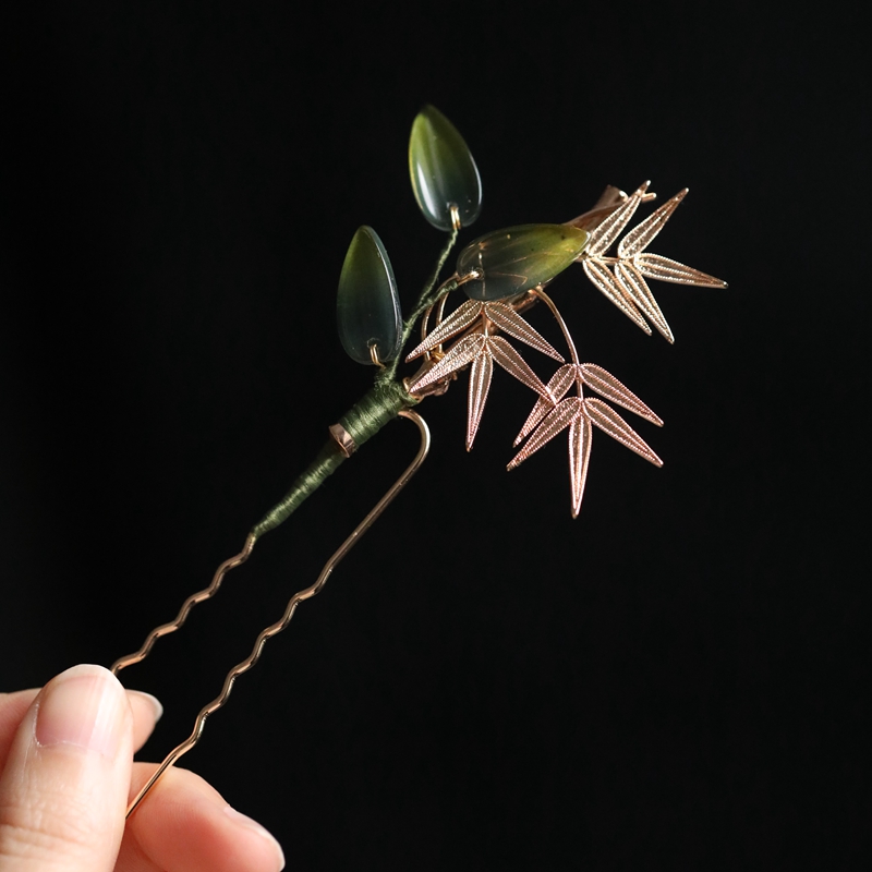 Elegant Chinese-Style Bamboo Leaf Hairpin with Tassels for Updos - High-End Ancient Design with Cool Vibe