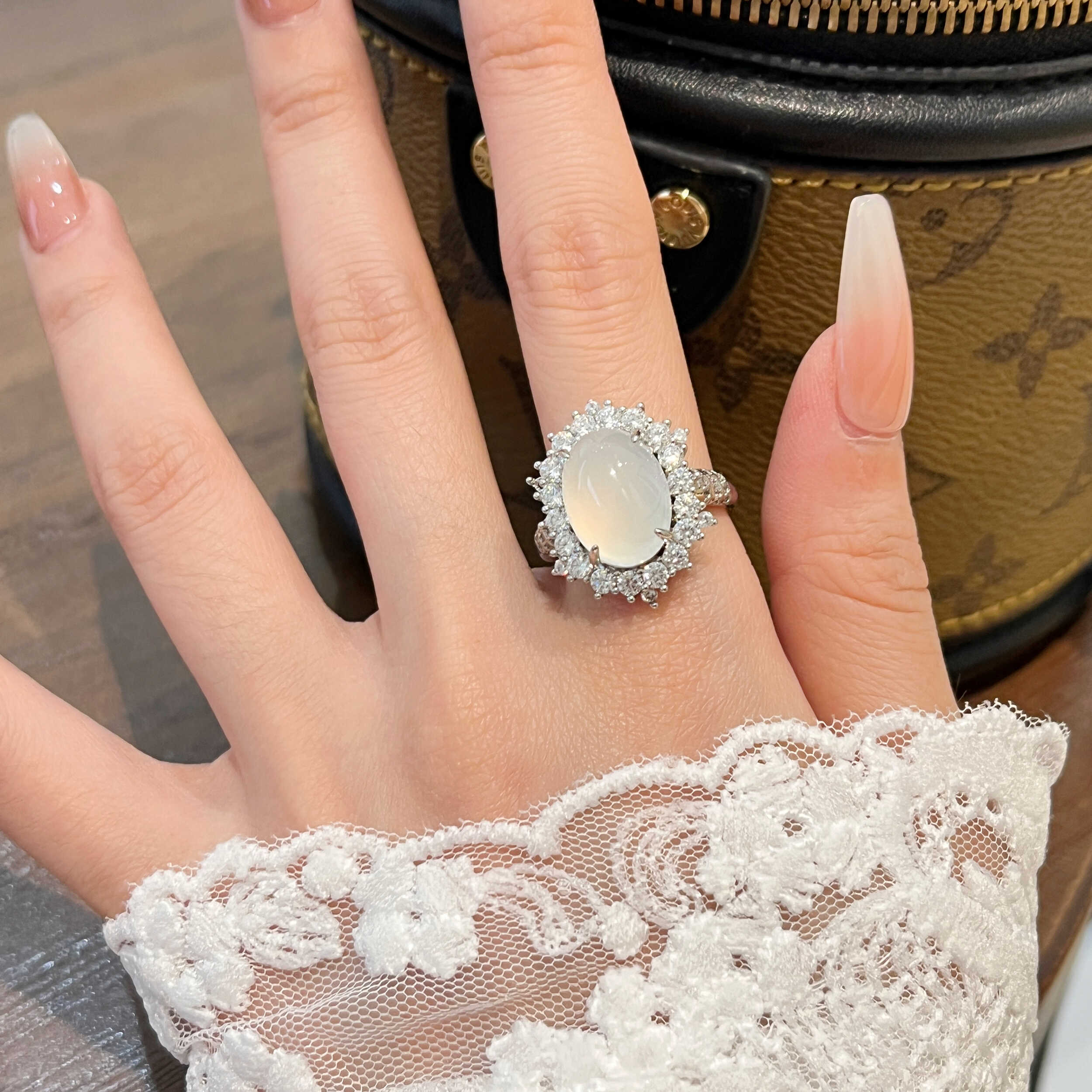 Elegant Chinese-Style Natural Ice Imitation White Jade Open Finger Ring for Women - Unique High-End Light Luxury Fashion Accessory Elegant Chinese-Style Natural Ice Imitation White Jade Open Finger Ring for Women - Unique High-End Light Luxury Fashion Accessory