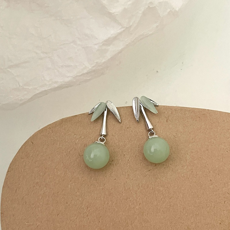 Elegant Chinese-Style Round Bead Pendant Earrings for Girls, High-End Bamboo Leaf Ear Studs, Fresh National Style Accessories