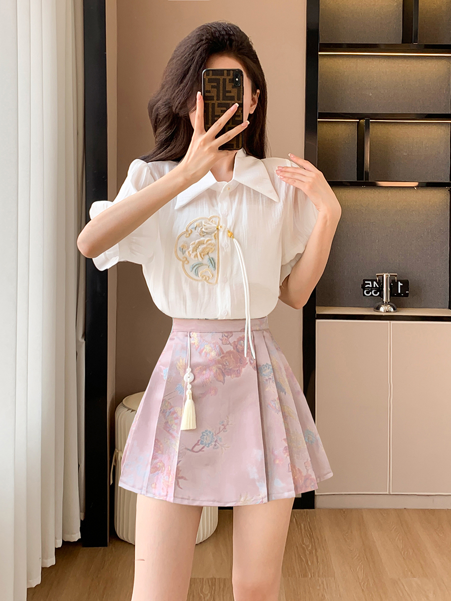 Elegant Chinese-Style Two-Piece Dress Set, Mature Design, High-End Fashion, 2025 Collection, Sophisticated Look Elegant Chinese-Style Two-Piece Dress Set, Mature Design, High-End Fashion, 2025 Collection, Sophisticated Look