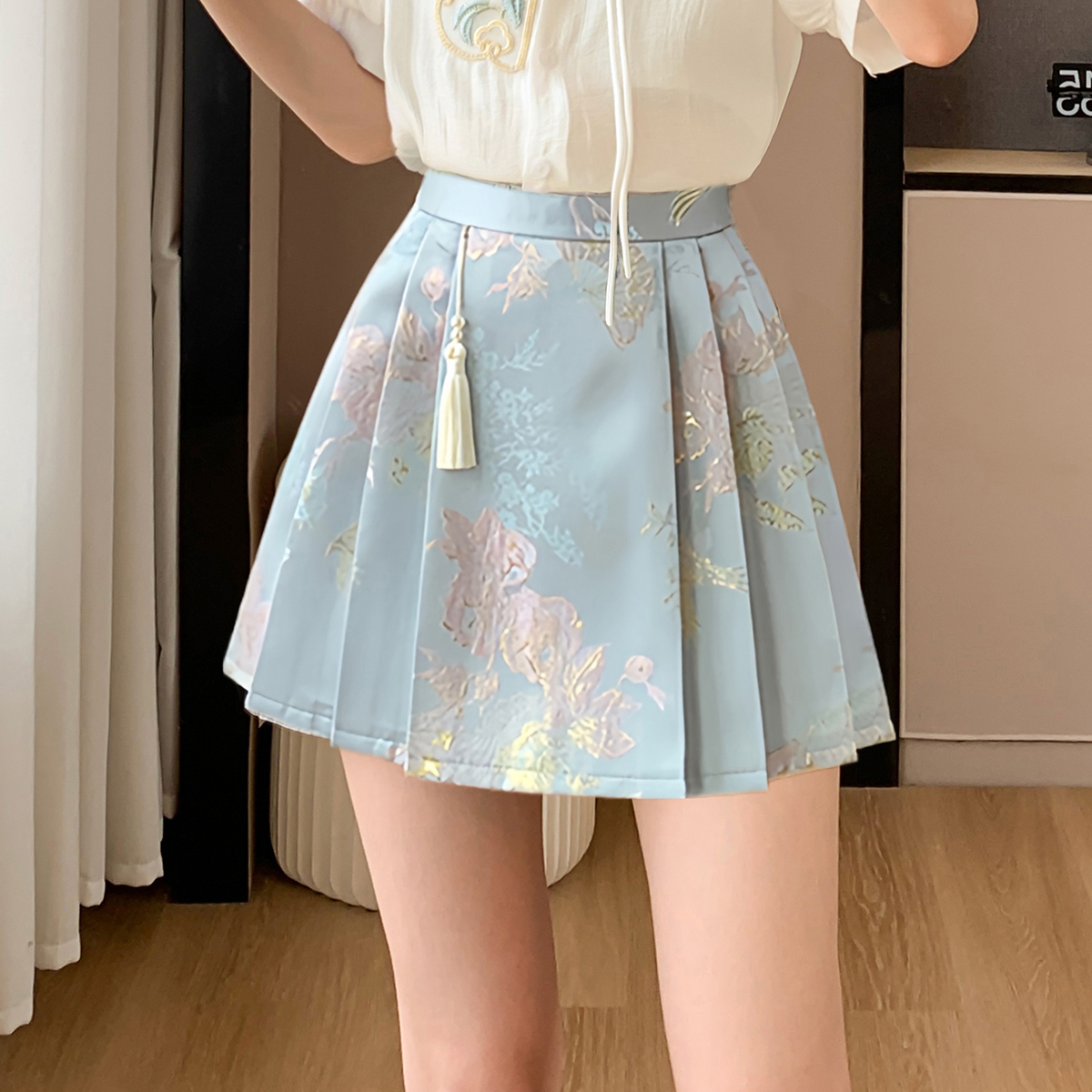 Elegant Chinese-Style Two-Piece Dress Set, Mature Design, High-End Fashion, 2025 Collection, Sophisticated Look Elegant Chinese-Style Two-Piece Dress Set, Mature Design, High-End Fashion, 2025 Collection, Sophisticated Look