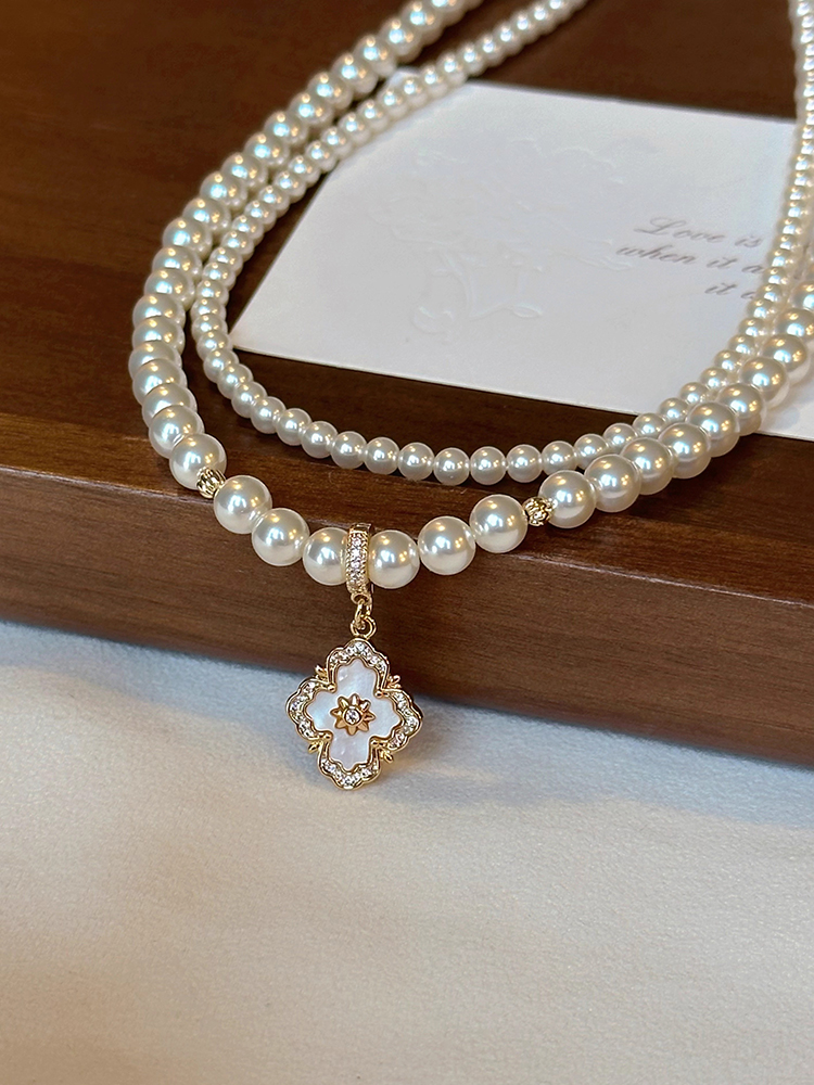 Elegant Double-Layer Pearl and Mother-of-Pearl Necklace - Light Luxury High-End Neck Chain for Classy Occasions Elegant Double-Layer Pearl and Mother-of-Pearl Necklace - Light Luxury High-End Neck Chain for Classy Occasions