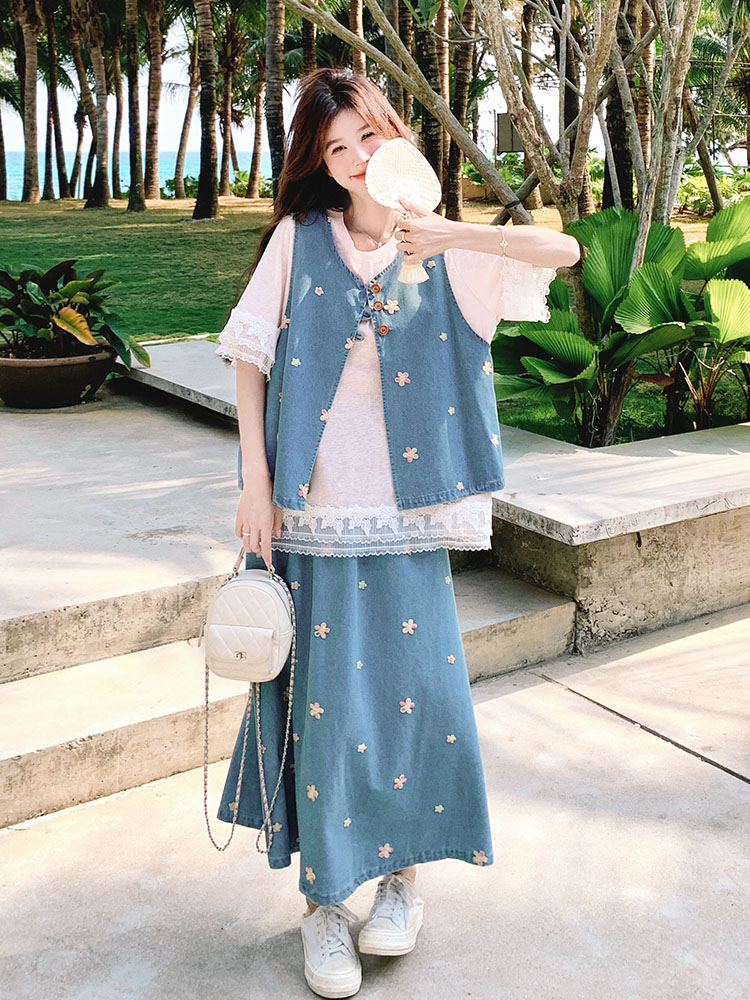 Elegant Embroidered Denim Vest Set Dress for Women - Versatile 3-Piece T-Shirt and Skirt Outfit for Summer 2025 Fashion Elegant Embroidered Denim Vest Set Dress for Women - Versatile 3-Piece T-Shirt and Skirt Outfit for Summer 2025 Fashion