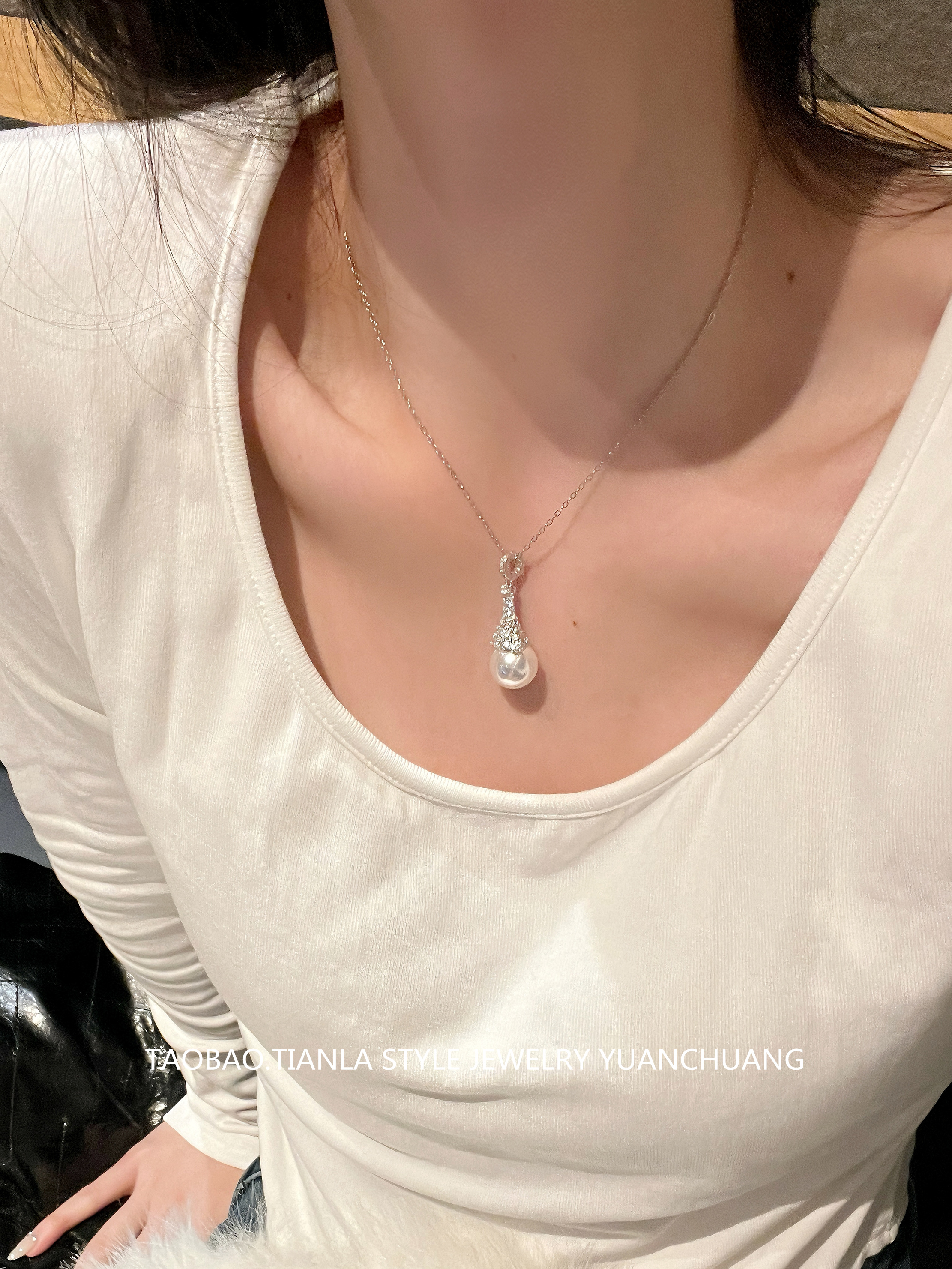 Elegant Flashing Diamond Snow Tower Pearl Necklace for Women, Pure Silver Collarbone Chain, Light Luxury, Exquisite Design Elegant Flashing Diamond Snow Tower Pearl Necklace for Women, Pure Silver Collarbone Chain, Light Luxury, Exquisite Design