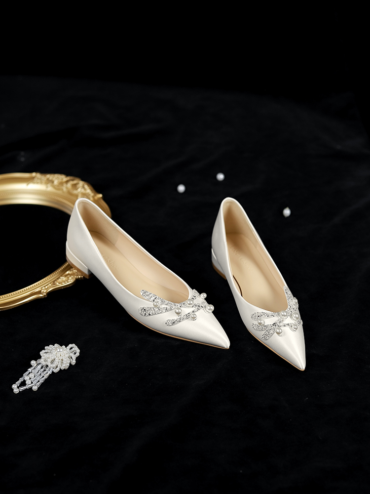 Elegant Flat Wedding Shoes for Brides - French Style Low-Heeled Loafers, Comfortable Everyday Wear, Chic Niche Design Elegant Flat Wedding Shoes for Brides - French Style Low-Heeled Loafers, Comfortable Everyday Wear, Chic Niche Design