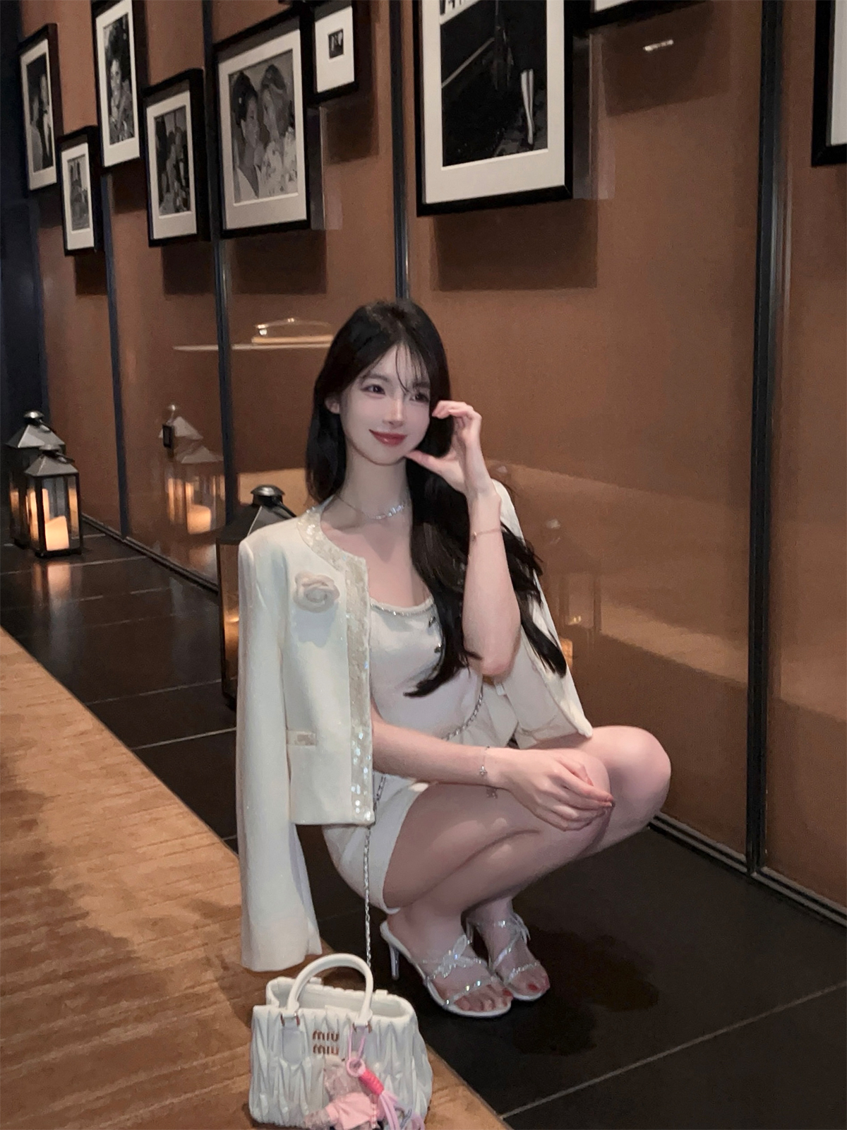 Elegant Floral Design Short White Woolen Coat for Women - Winter Fashion Outerwear for Chic Style Elegant Floral Design Short White Woolen Coat for Women - Winter Fashion Outerwear for Chic Style