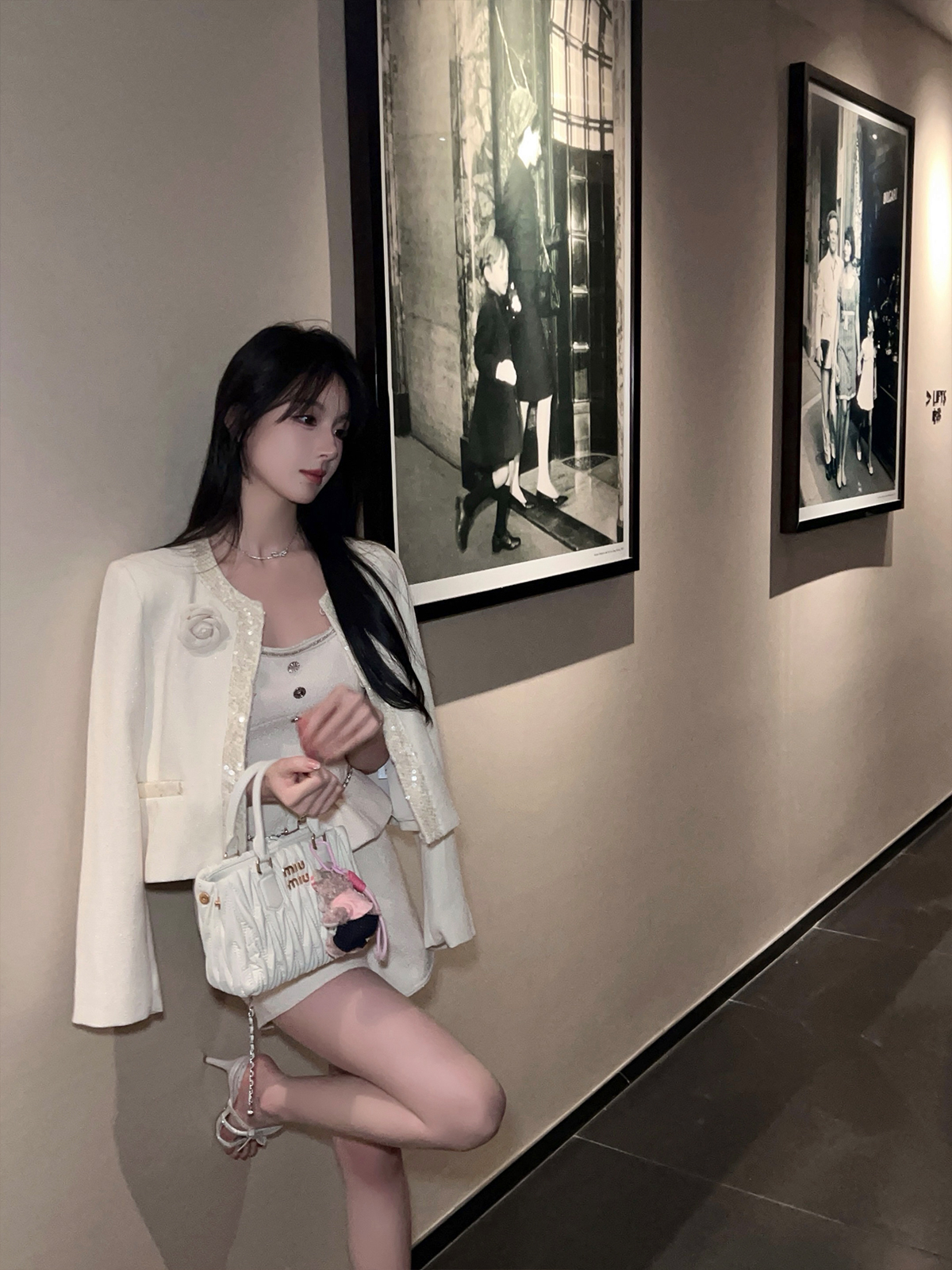 Elegant Floral Design Short White Woolen Coat for Women - Winter Fashion Outerwear for Chic Style Elegant Floral Design Short White Woolen Coat for Women - Winter Fashion Outerwear for Chic Style