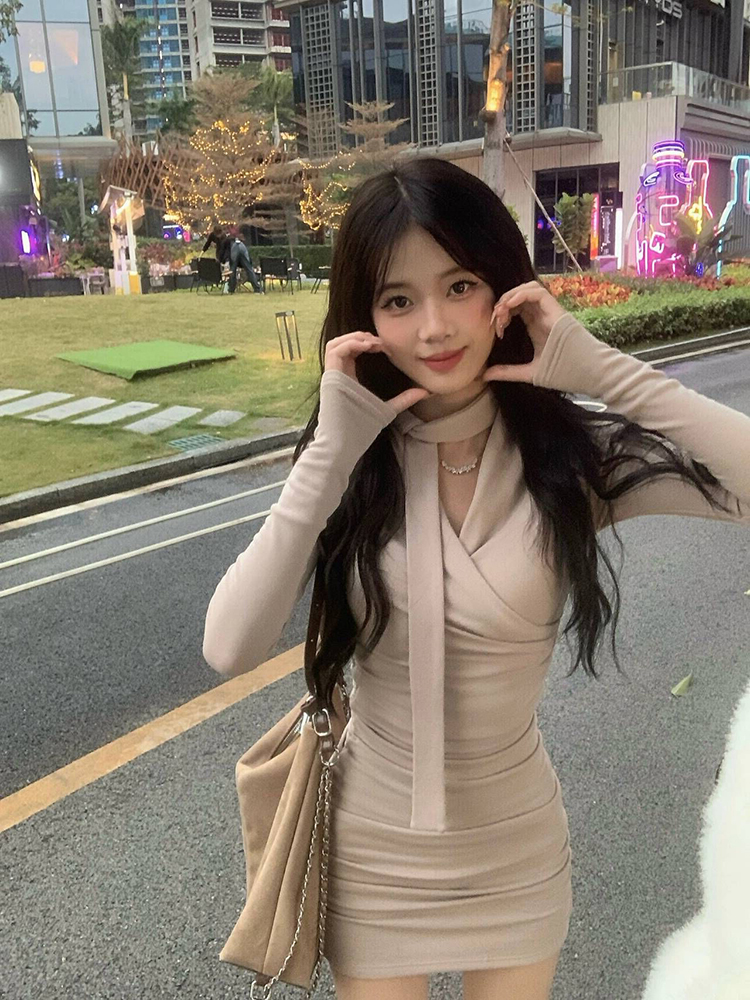 Elegant French-Style Long Sleeve Fitted Knitted Dress for Women, Waist-Cinching Bodycon Mini Skirt, Spring Fashion Elegant French-Style Long Sleeve Fitted Knitted Dress for Women, Waist-Cinching Bodycon Mini Skirt, Spring Fashion