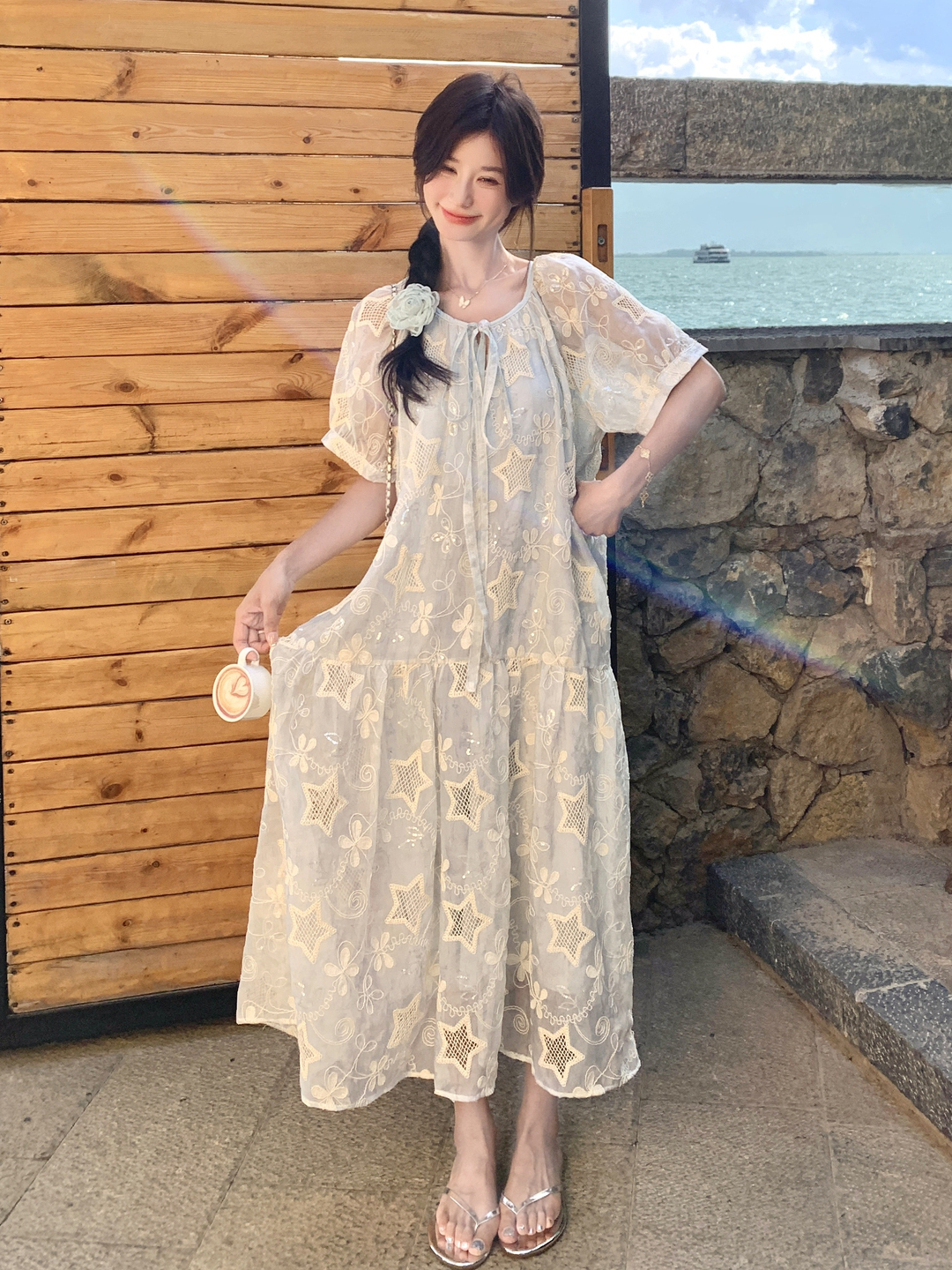 Elegant French-Style Patchwork Embroidered Dress - Short Sleeve, Waist-Cinching, Slim Fit - Summer 2025 Fashion Elegant French-Style Patchwork Embroidered Dress - Short Sleeve, Waist-Cinching, Slim Fit - Summer 2025 Fashion