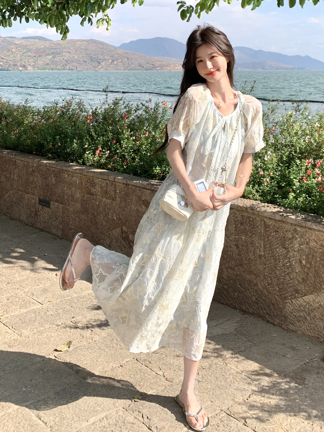 Elegant French-Style Patchwork Embroidered Dress - Short Sleeve, Waist-Cinching, Slim Fit - Summer 2025 Fashion Elegant French-Style Patchwork Embroidered Dress - Short Sleeve, Waist-Cinching, Slim Fit - Summer 2025 Fashion