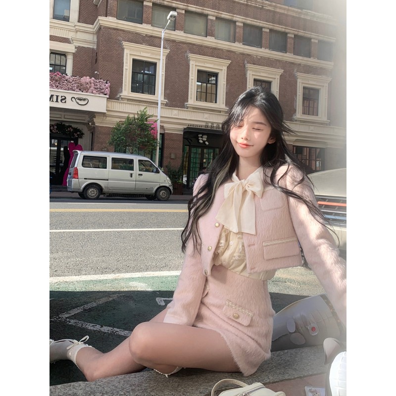 Elegant French-Style Short Jacket for Women - Petite Fit - Spring 2025 Collection - Perfect for Skirt and Shirt Two-Piece Set Elegant French-Style Short Jacket for Women - Petite Fit - Spring 2025 Collection - Perfect for Skirt and Shirt Two-Piece Set