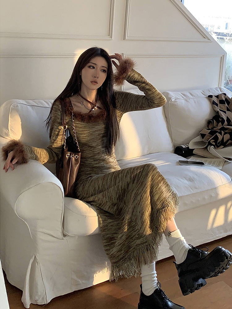 Elegant Fringed Striped Long Sleeve Dress for Women - Waist-Cinching Knitted Sweater Dress for Autumn and Winter Fashion Elegant Fringed Striped Long Sleeve Dress for Women - Waist-Cinching Knitted Sweater Dress for Autumn and Winter Fashion