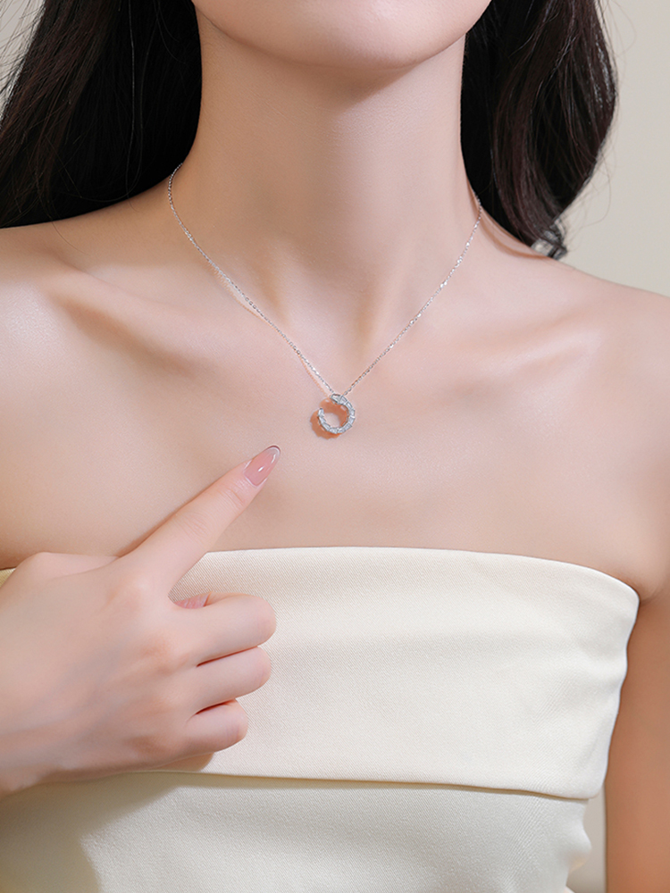 Elegant Full Diamond Snake-Shaped Pure Silver Necklace for Women - Blue and White Porcelain Clavicle Chain, Light Luxury Design Elegant Full Diamond Snake-Shaped Pure Silver Necklace for Women - Blue and White Porcelain Clavicle Chain, Light Luxury Design