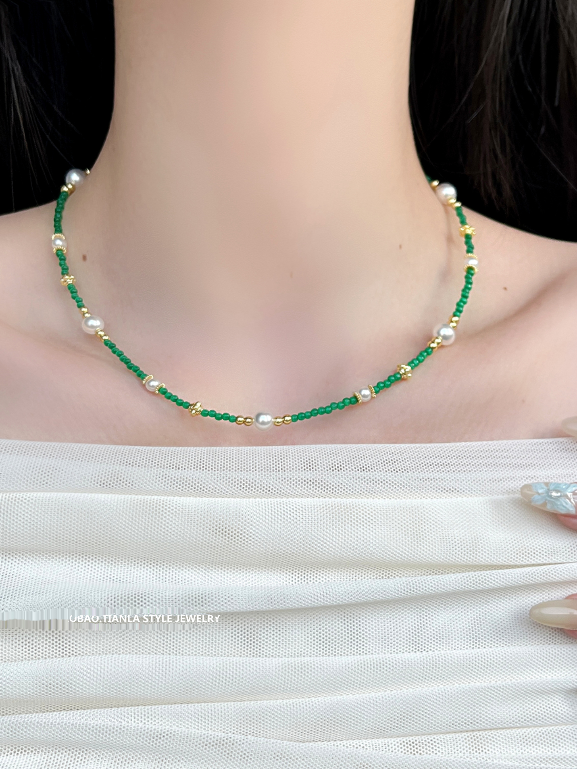 Elegant Green Cat's Eye Stone Pearl Necklace for Women - Versatile Light Luxury Clavicle Chain with Exquisite Millet Beads Elegant Green Cat's Eye Stone Pearl Necklace for Women - Versatile Light Luxury Clavicle Chain with Exquisite Millet Beads