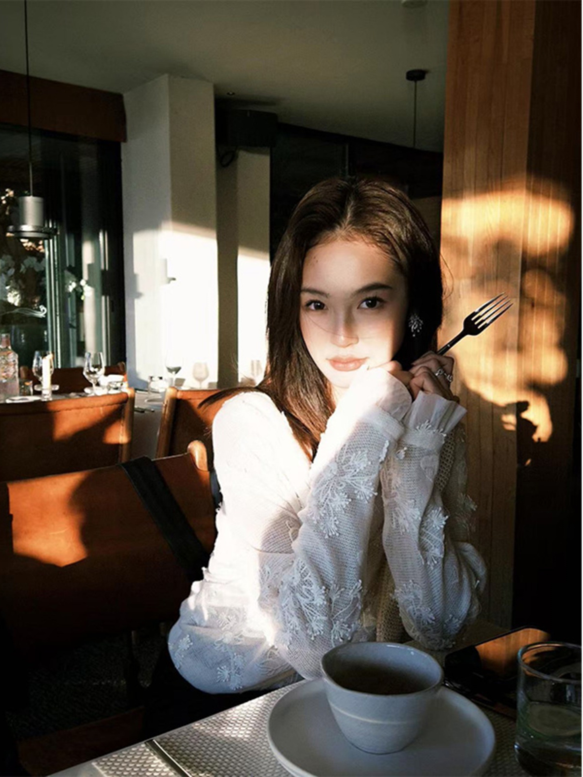 Elegant Hollow White Lace Edge Top - Unique Temperament Fashion Blouse for Women - Chic & Exquisite Style Elegant Hollow White Lace Edge Top - Unique Temperament Fashion Blouse for Women - Chic & Exquisite Style