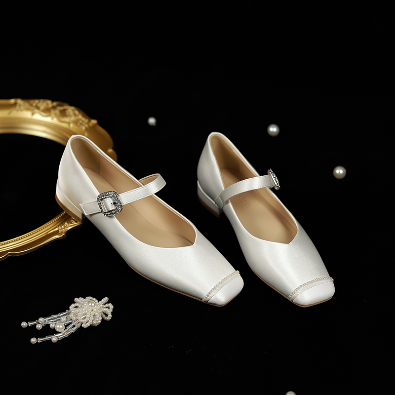 Elegant Low-Heeled Mary Jane Wedding Shoes - Exquisite French Flat Bridal Footwear for Daily Wear, Comfortable Fairy Style