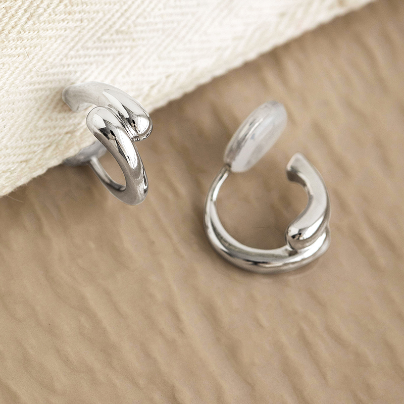 Elegant Matte Geometric Clip-On Earrings for Women - Minimalist Fashion Small Mosquito Coil Design Elegant Matte Geometric Clip-On Earrings for Women - Minimalist Fashion Small Mosquito Coil Design