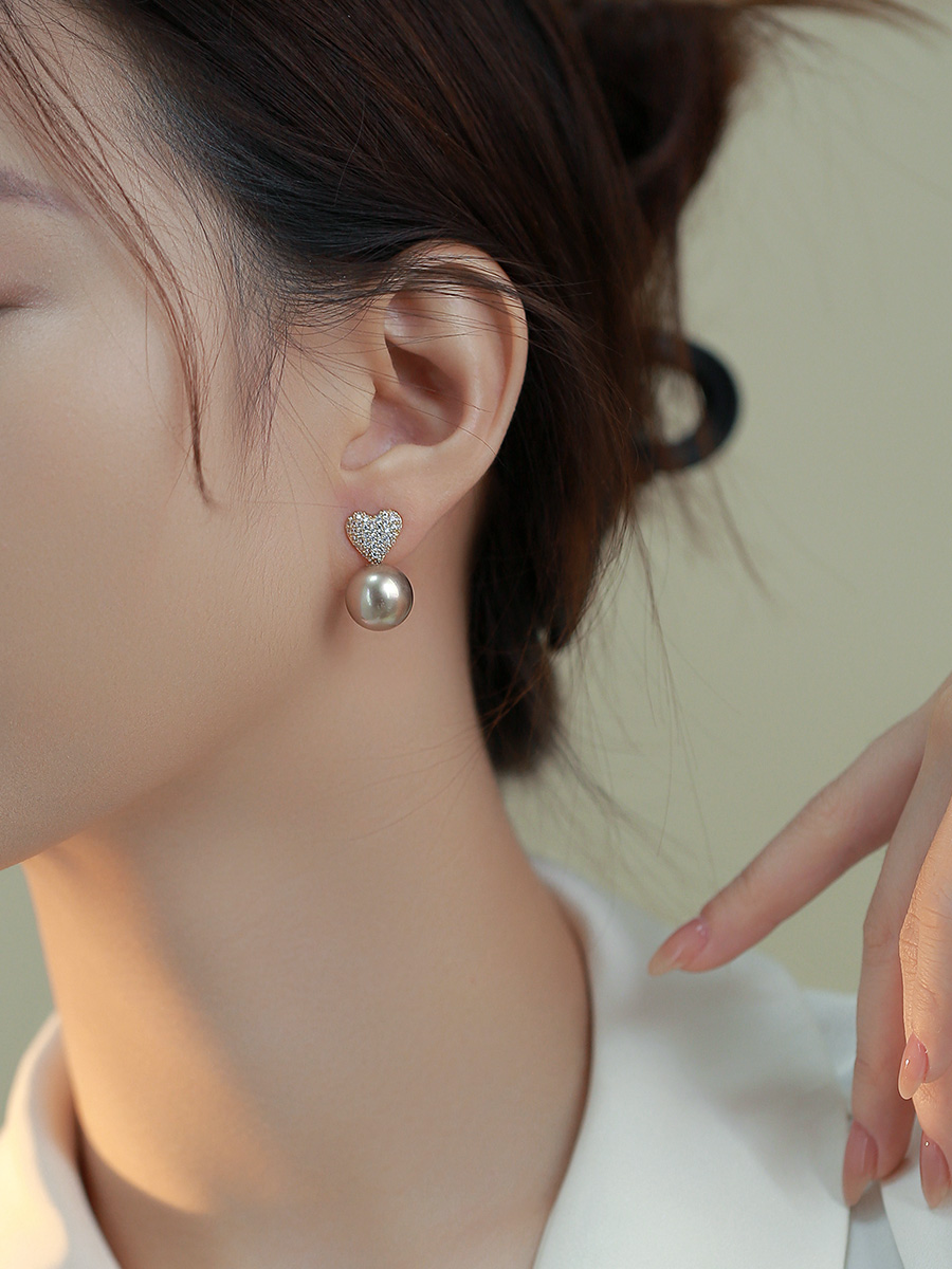 Elegant Minimalist Micro-Inlaid Zircon Heart Pearl Stud Earrings for Women - Versatile Light Luxury Niche Design Elegant Minimalist Micro-Inlaid Zircon Heart Pearl Stud Earrings for Women - Versatile Light Luxury Niche Design