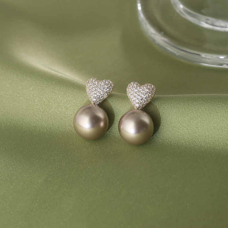 Elegant Minimalist Micro-Inlaid Zircon Heart Pearl Stud Earrings for Women - Versatile Light Luxury Niche Design Elegant Minimalist Micro-Inlaid Zircon Heart Pearl Stud Earrings for Women - Versatile Light Luxury Niche Design