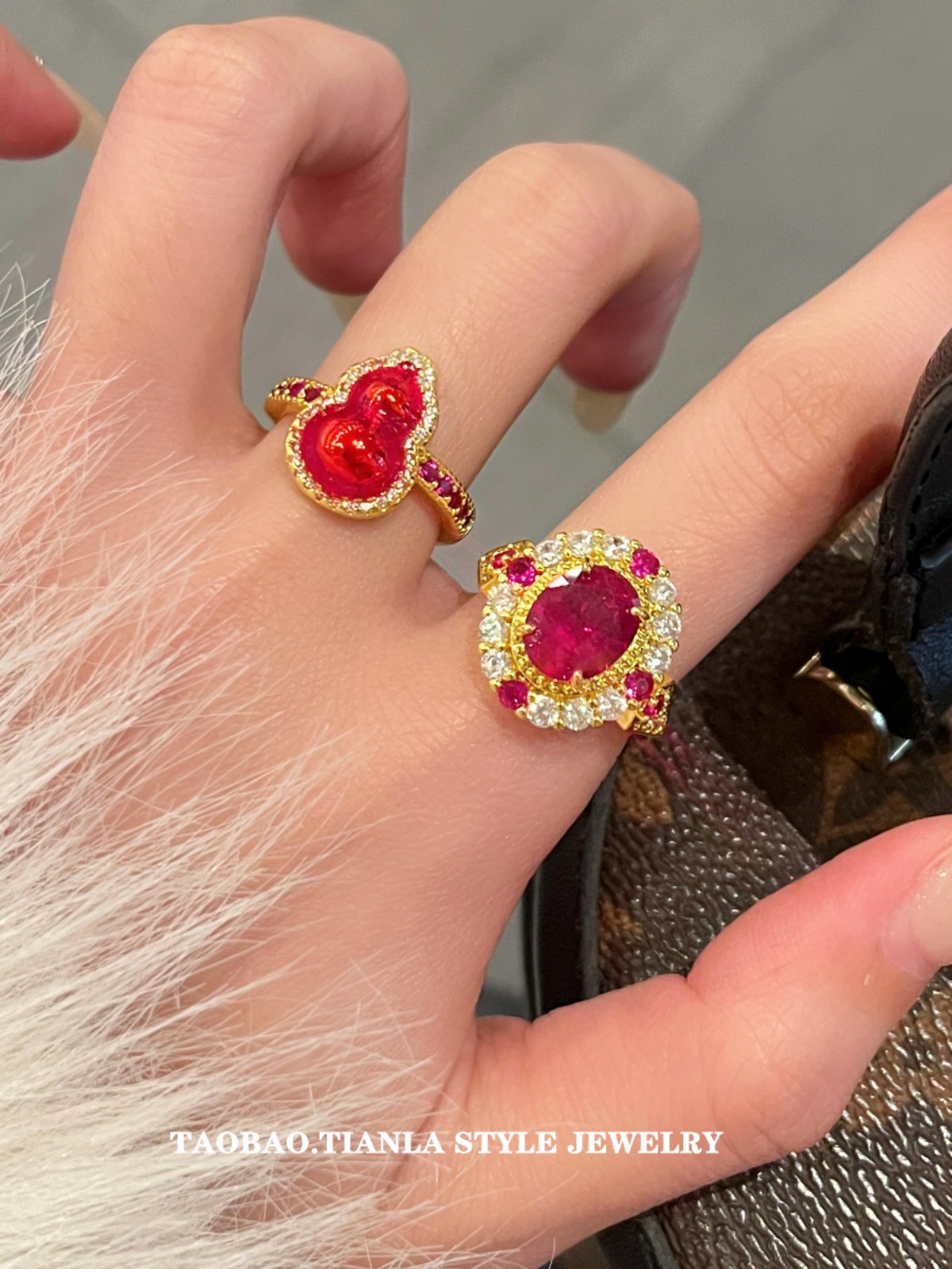 Elegant Open Finger Ring for Women - Super Bright Festive Big Red Gourd Design, Light Luxury, High-End Style Elegant Open Finger Ring for Women - Super Bright Festive Big Red Gourd Design, Light Luxury, High-End Style