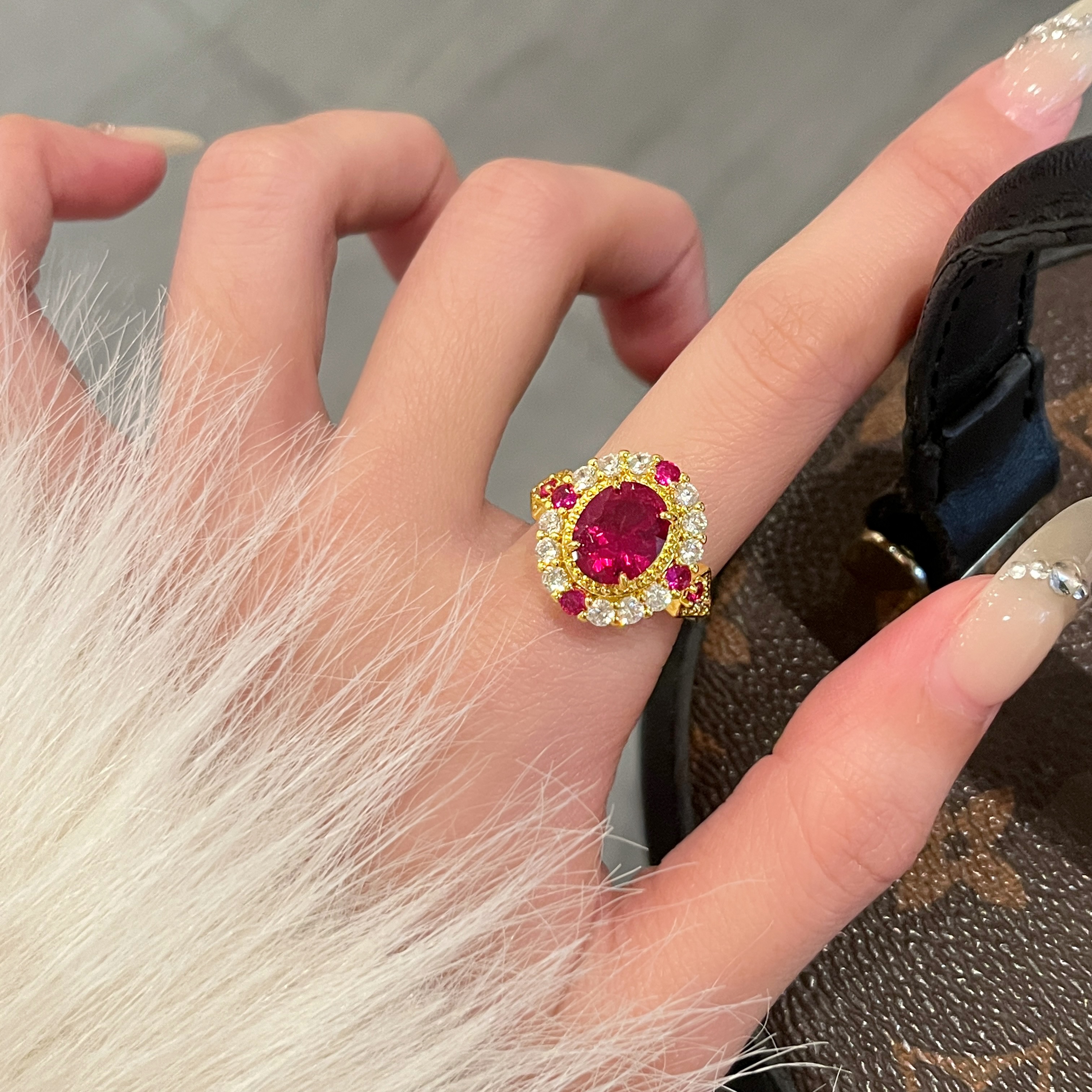 Elegant Open Finger Ring for Women - Super Bright Festive Big Red Gourd Design, Light Luxury, High-End Style Elegant Open Finger Ring for Women - Super Bright Festive Big Red Gourd Design, Light Luxury, High-End Style