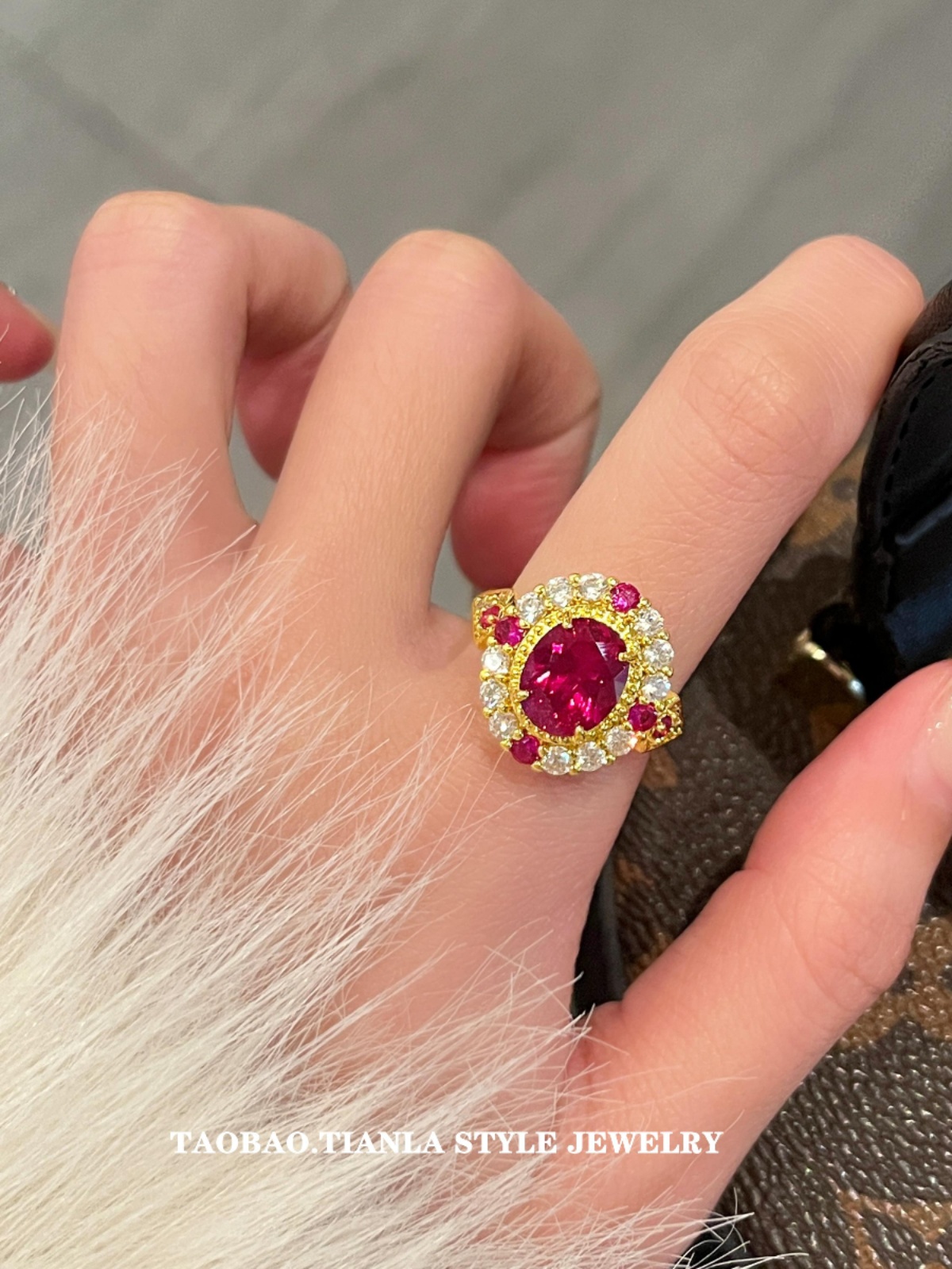 Elegant Open Finger Ring for Women - Super Bright Festive Big Red Gourd Design, Light Luxury, High-End Style Elegant Open Finger Ring for Women - Super Bright Festive Big Red Gourd Design, Light Luxury, High-End Style