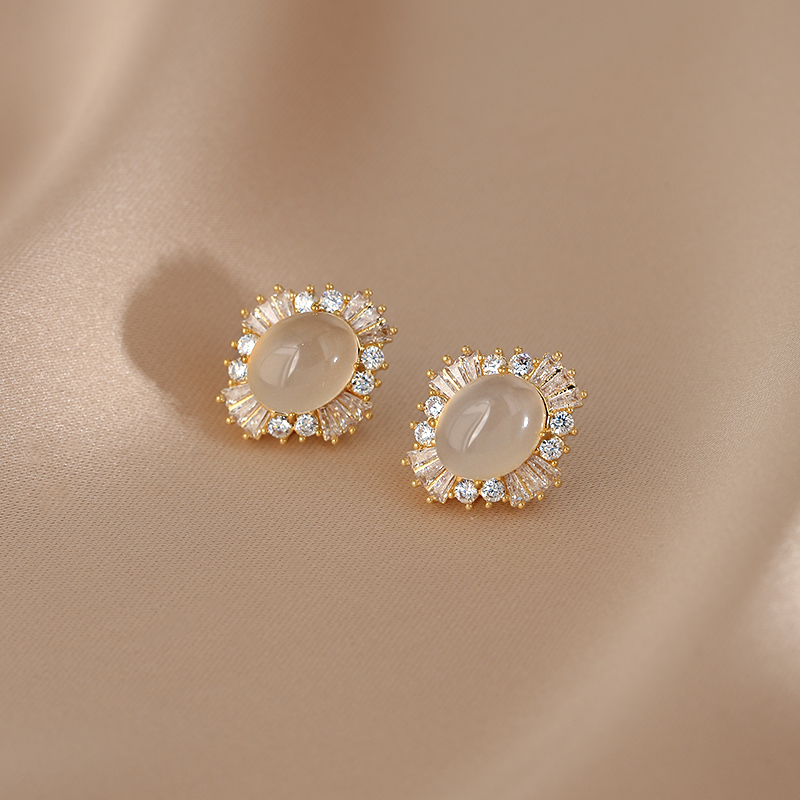 Elegant Oval Zircon Ear Studs for Women - Lightweight 925 Silver Needle Earrings with Full Diamond Inlay, Chic Luxury Jewelry