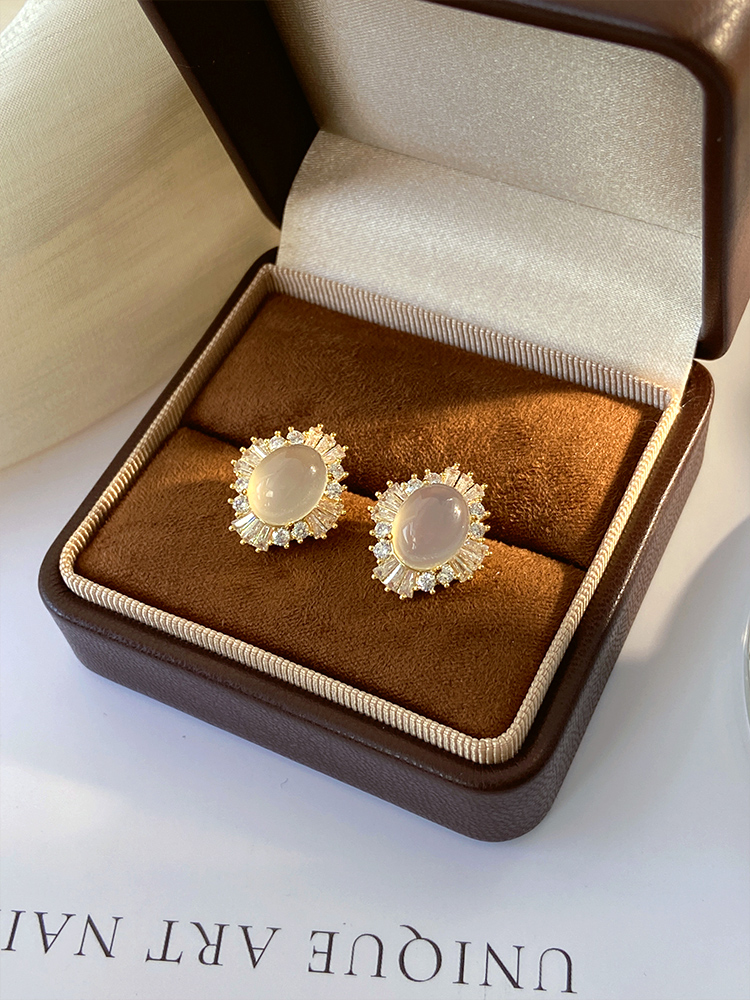 Elegant Oval Zircon Ear Studs for Women - Lightweight 925 Silver Needle Earrings with Full Diamond Inlay, Chic Luxury Jewelry