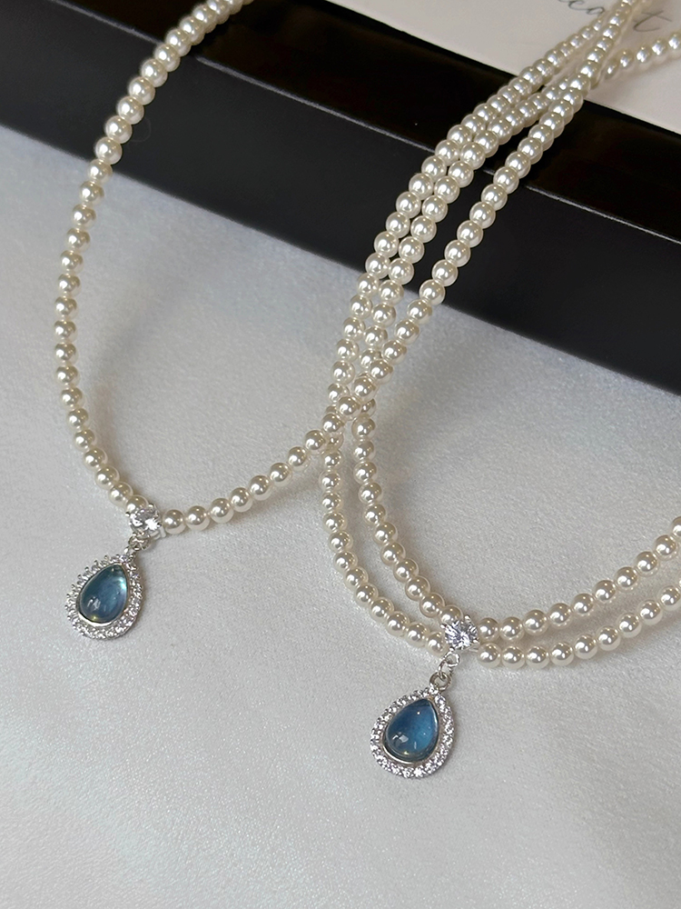 Elegant Pearl Aquamarine Necklace with Zirconium Accents - Classy Silver Neck Chain for Women, Perfect for Chic and Sophisticated Looks Elegant Pearl Aquamarine Necklace with Zirconium Accents - Classy Silver Neck Chain for Women, Perfect for Chic and Sophisticated Looks